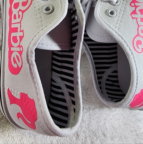 Barbie Inspired Canvas Lace Tie Shoes Women's Size 8 brand new - Picture 3 of 6